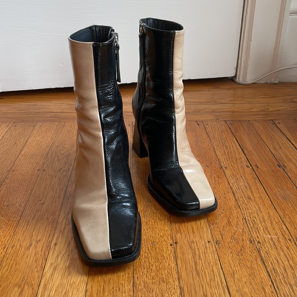 ALOHAS Patent Leather Bicolor Boots - sold out online - Picture 6 of 9